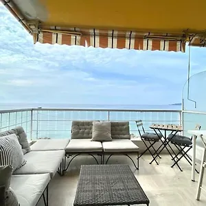 apt-casa-privata-corso-mentone-67-complesso-gli-smeraldi.hotelitalianriviera.com/