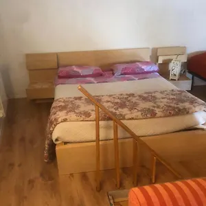  Appartamento Lovely 1 Bedroom Loft, 20 Mins To Bgy Airport