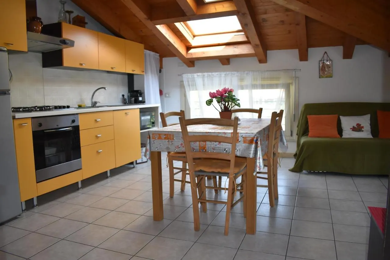 Anna Appartamento Vacanze Monticelli Brusati アパート