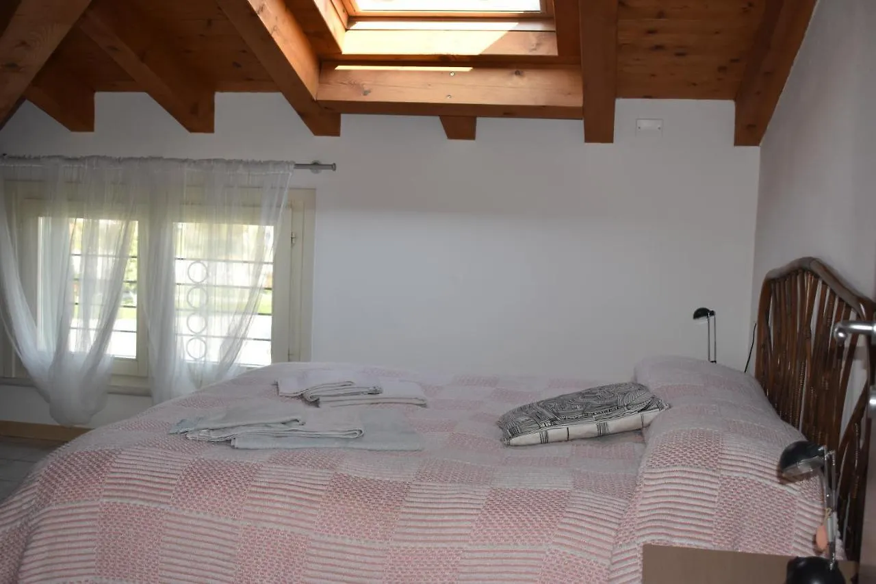 Anna Appartamento Vacanze Monticelli Brusati 0*,  イタリア